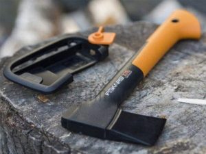 Bijl FISKARS X14 universeel XS, 740 gram, met FiberComp steel 35,5 cm